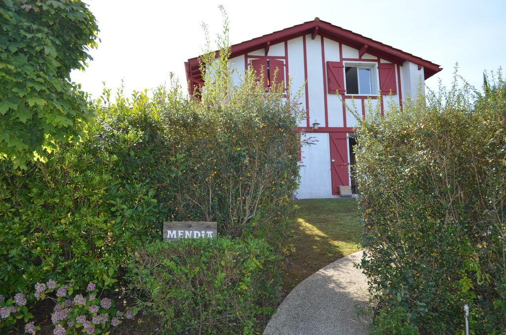 Les Villas D'Harri-Xuria Saint-Pierre-d'Irube Exterior photo